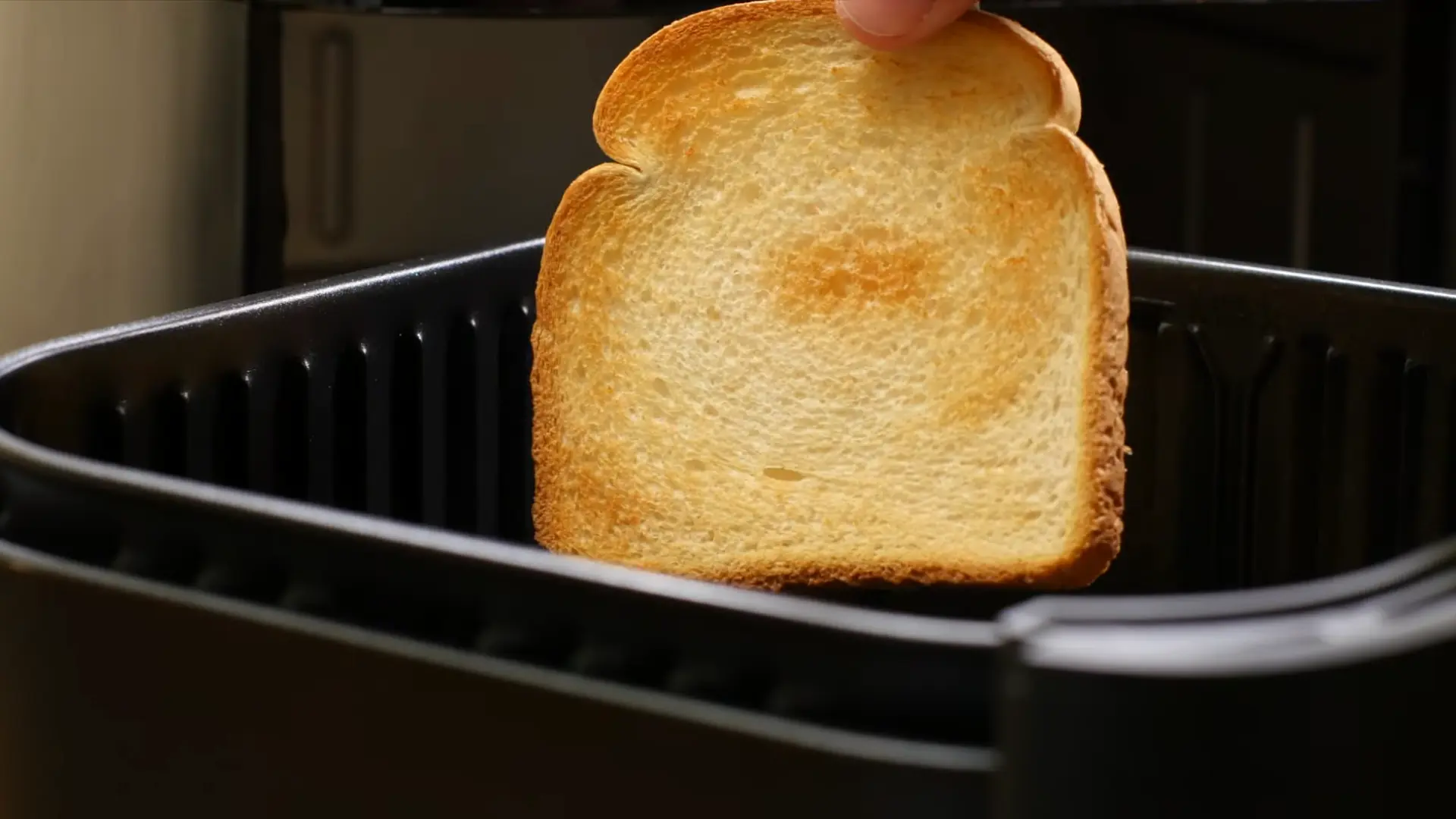 Does The Ninja Air Fryer Toast Bread-
